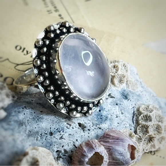 Beautiful Ring! - Picture 4 of 5